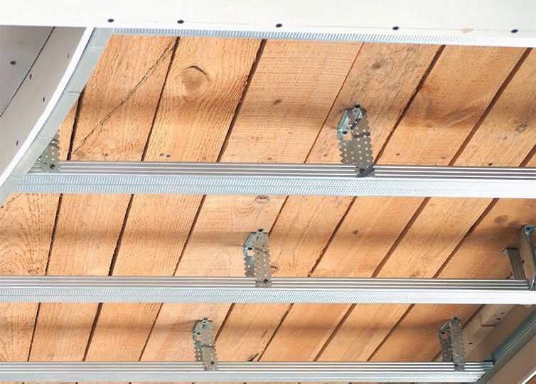 Deckenplatten aus Holz
